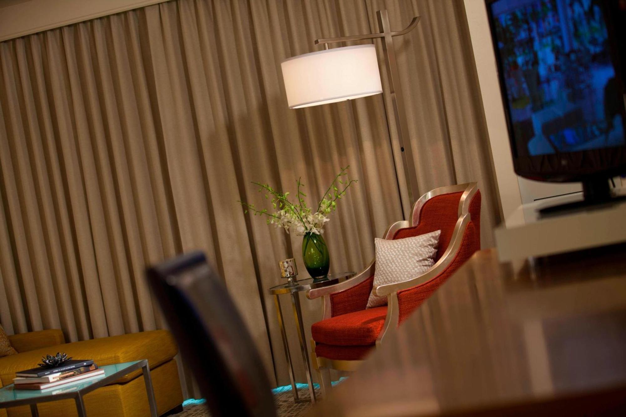 Renaissance Baton Rouge Hotel מראה חיצוני תמונה