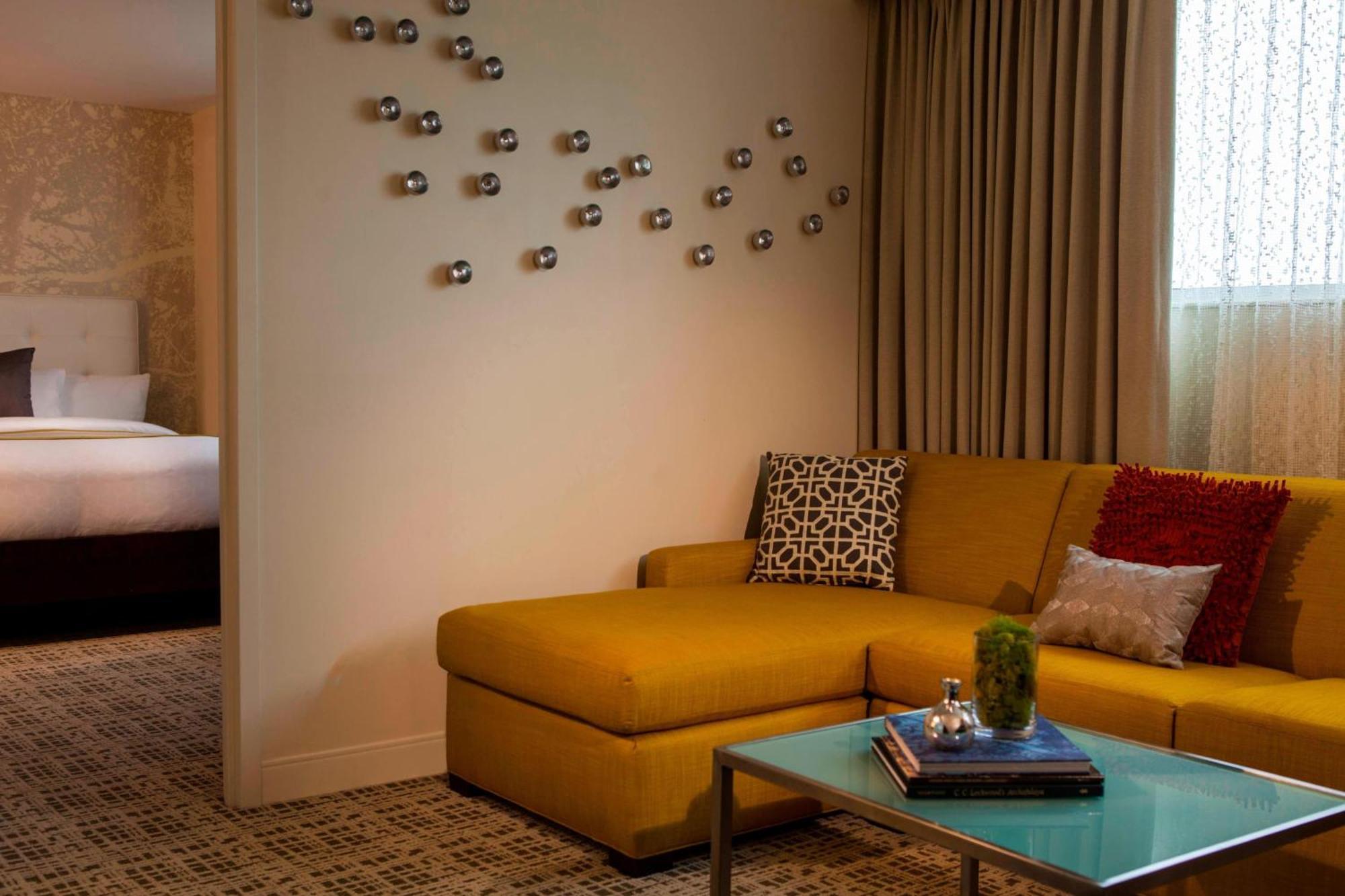 Renaissance Baton Rouge Hotel מראה חיצוני תמונה